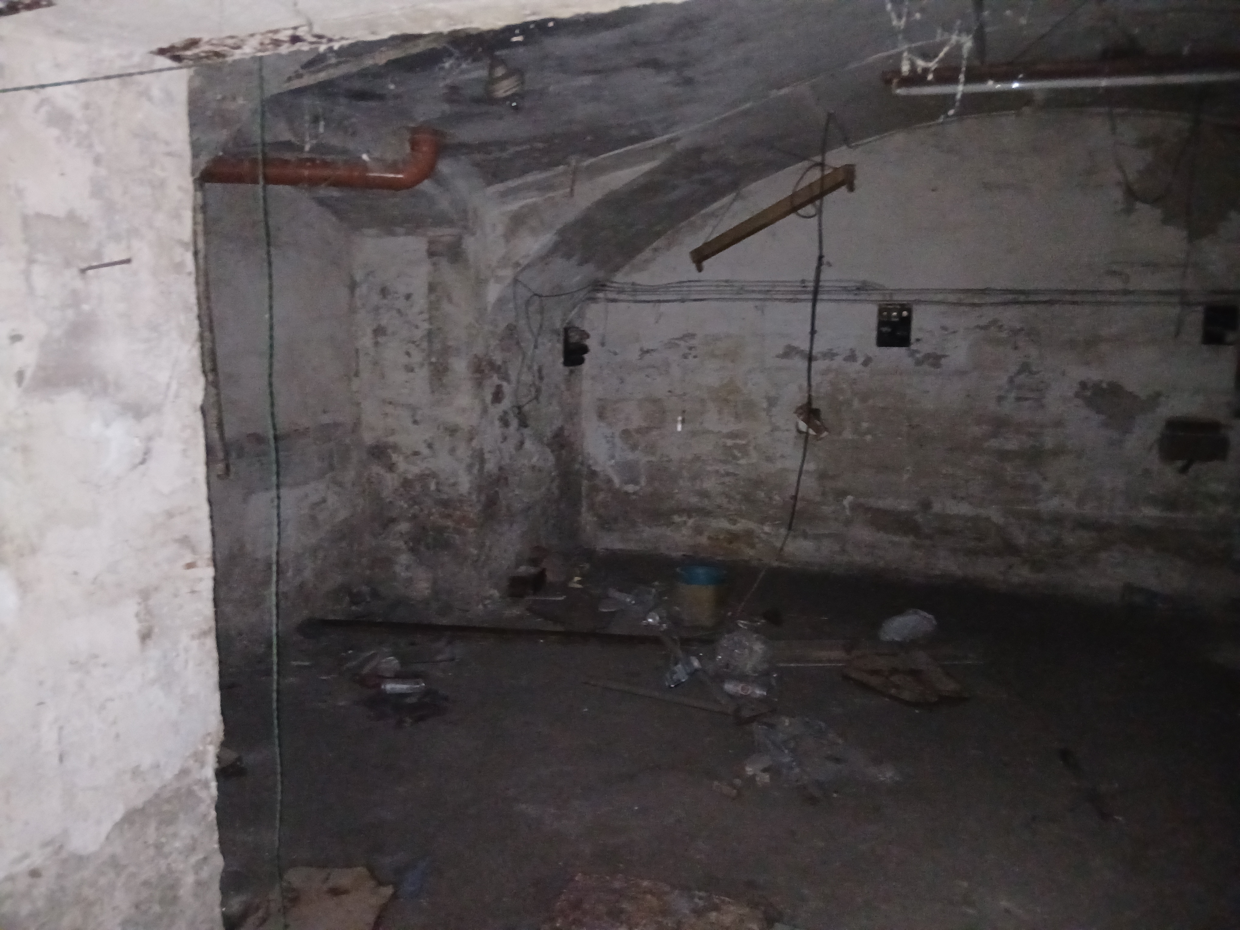 1067 Budapest Szondi u. 33.